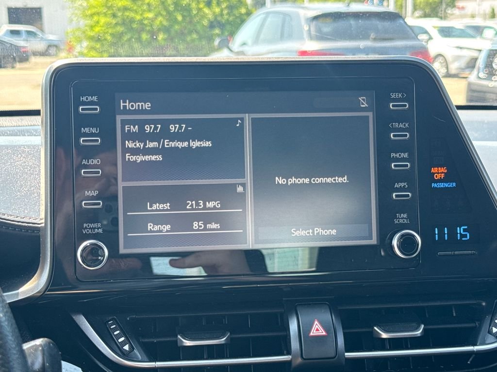 Used 2019 White Toyota LE image 21