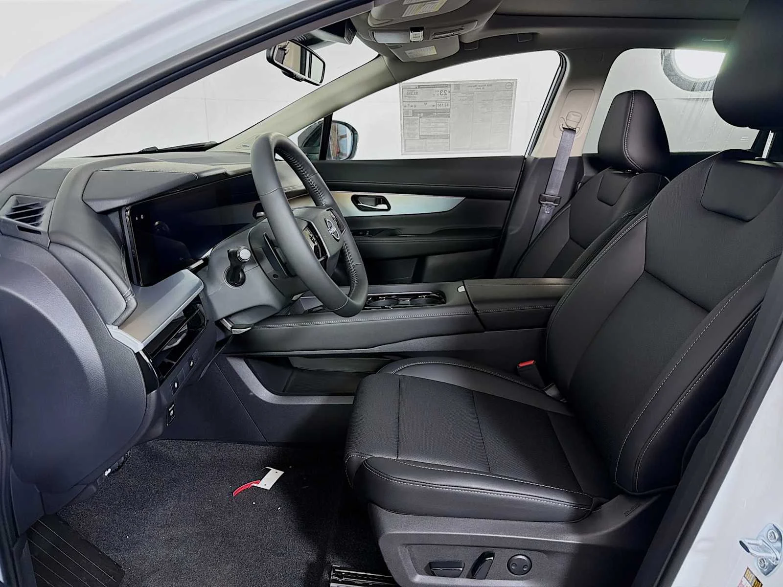 New 2026 Everest White Pearl TriCoat Nissan SL image 4