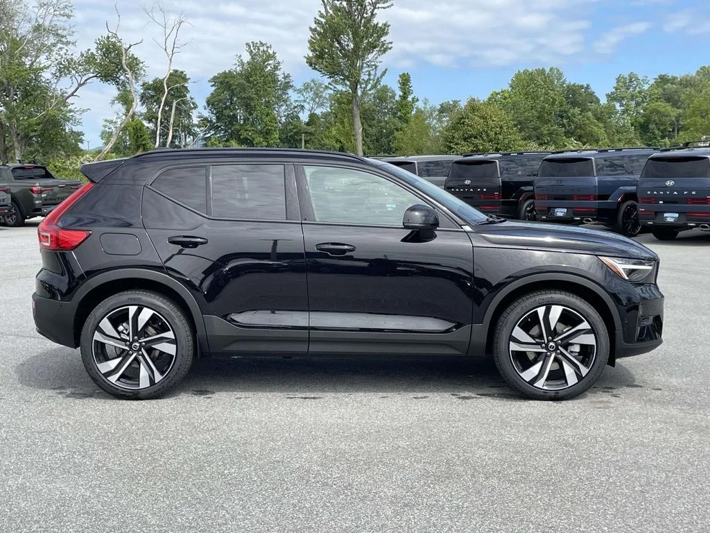 New 2026 Onyx Black Volvo Plus image 30