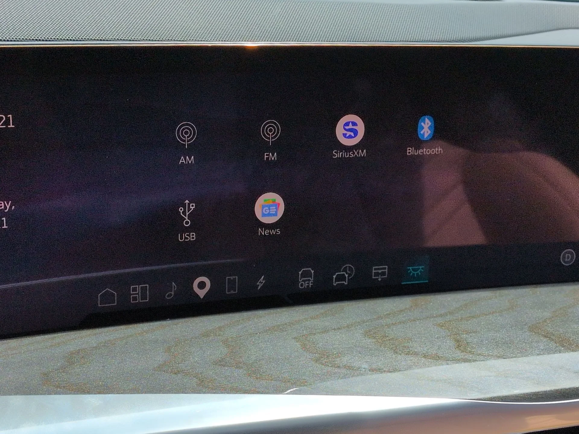 Used 2025 Silver Cadillac Luxury 2 image 13