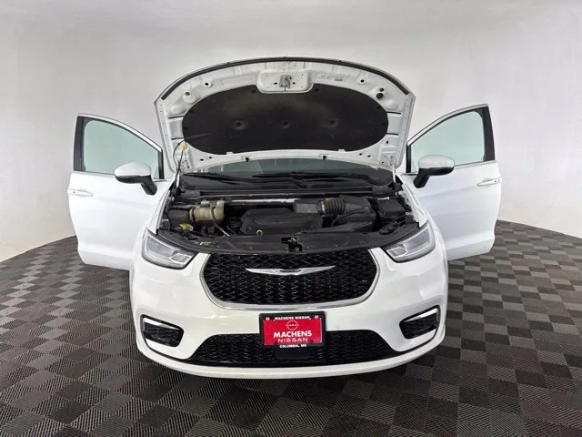 Used 2023 White Chrysler Touring L image 14