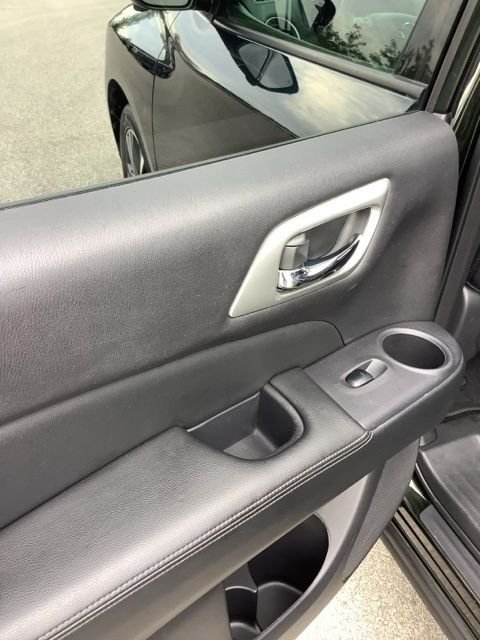 Used 2018 Midnight Pine Nissan Platinum image 20