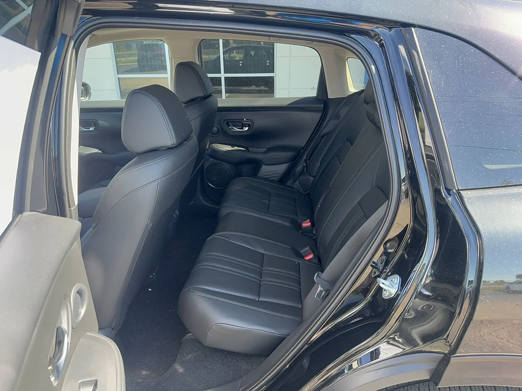 2027 Honda HR-V EX-L, photo 11 of 12