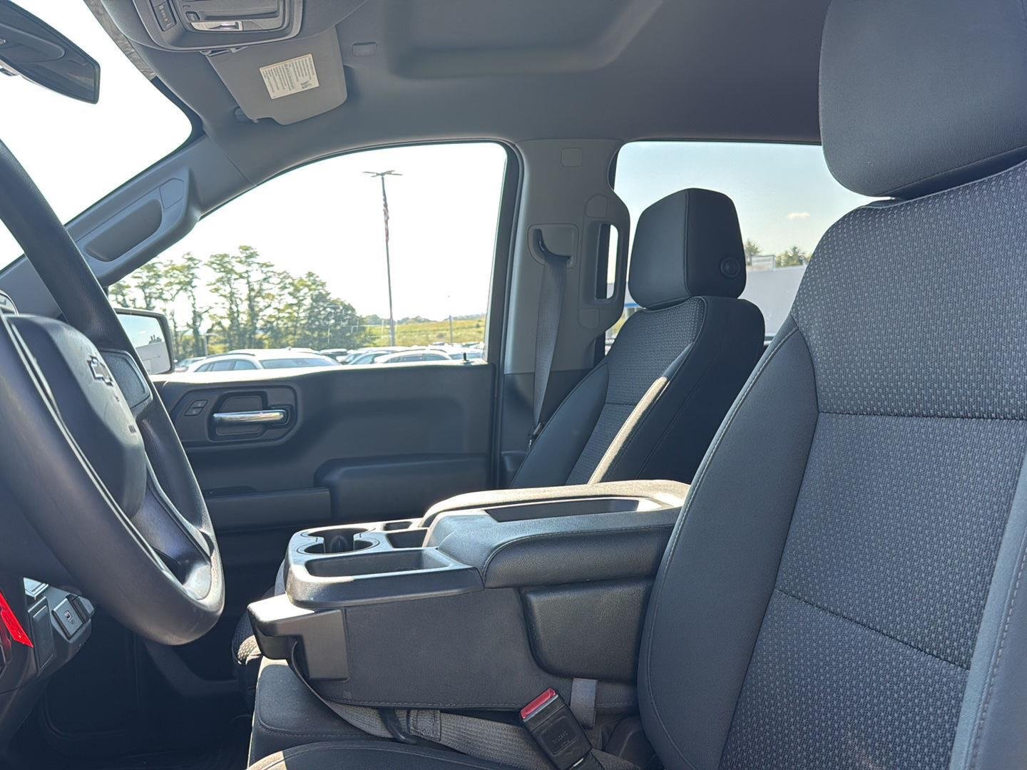Used 2020 Silver Ice Metallic Chevrolet Custom image 6
