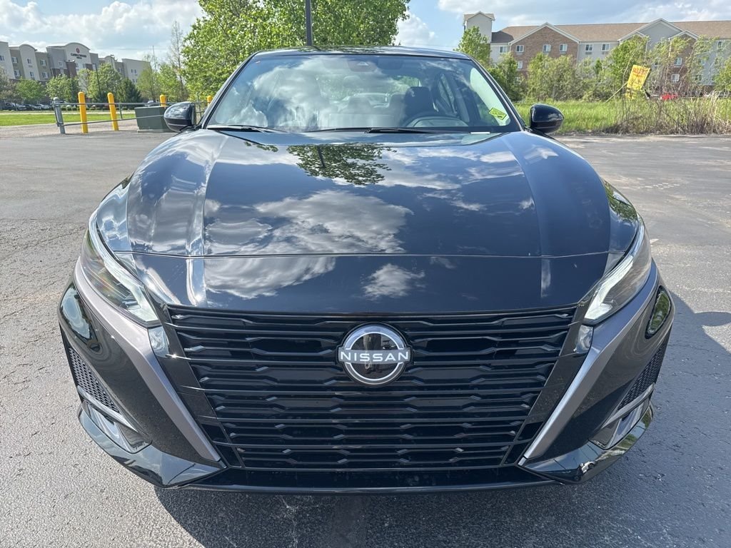 New 2026 Super Black Nissan SV image 9