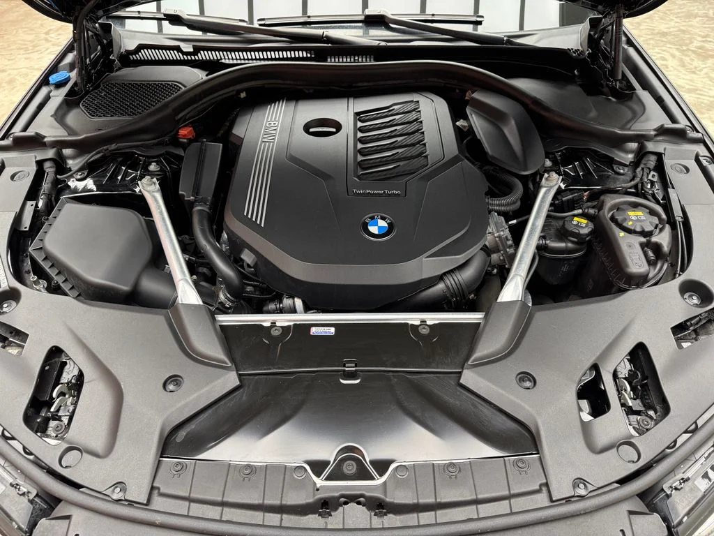 Used 2022 Black BMW 540i xDrive image 30