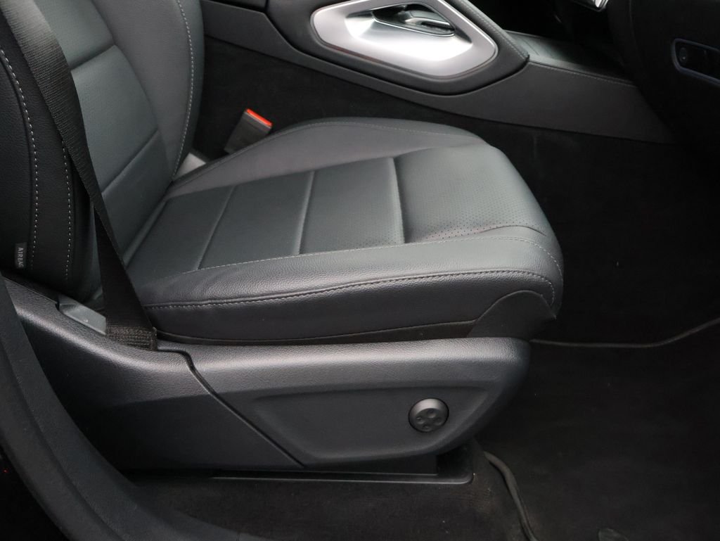 Used 2025 Black Mercedes-Benz GLE 350 image 9