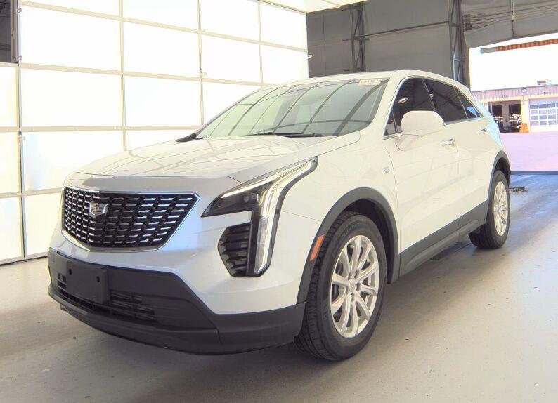 Used 2023 Crystal White Tricoat Cadillac AWD Luxury image 2