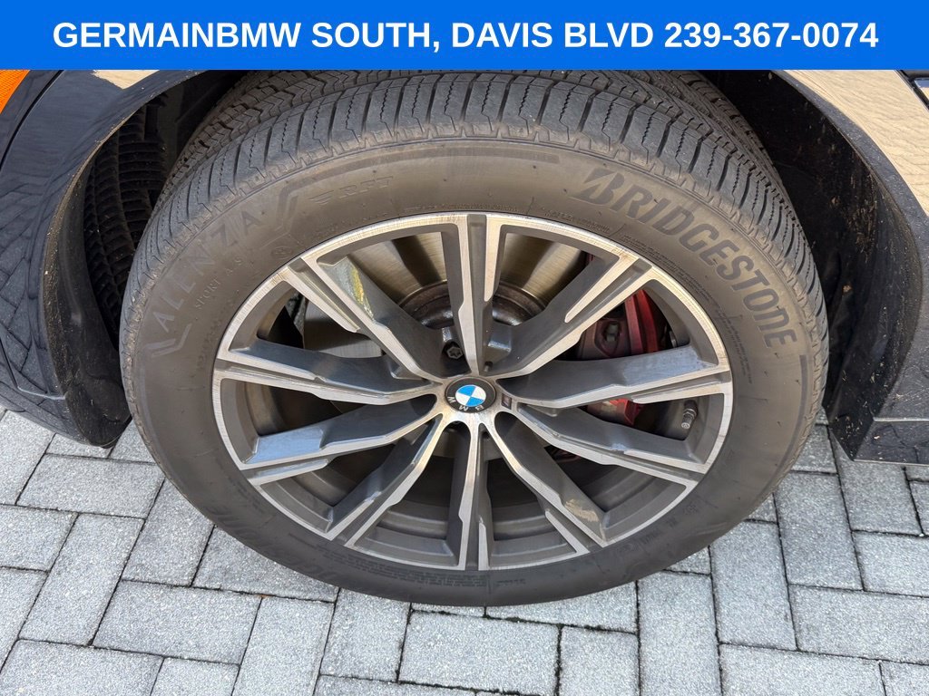 Certified Used 2026 Carbon Black Metallic BMW M60i image 10