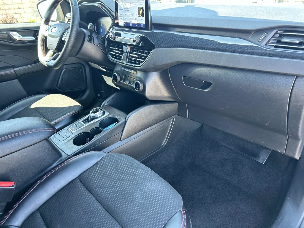 Certified Used 2025 Black Metallic Ford ST-Line image 22