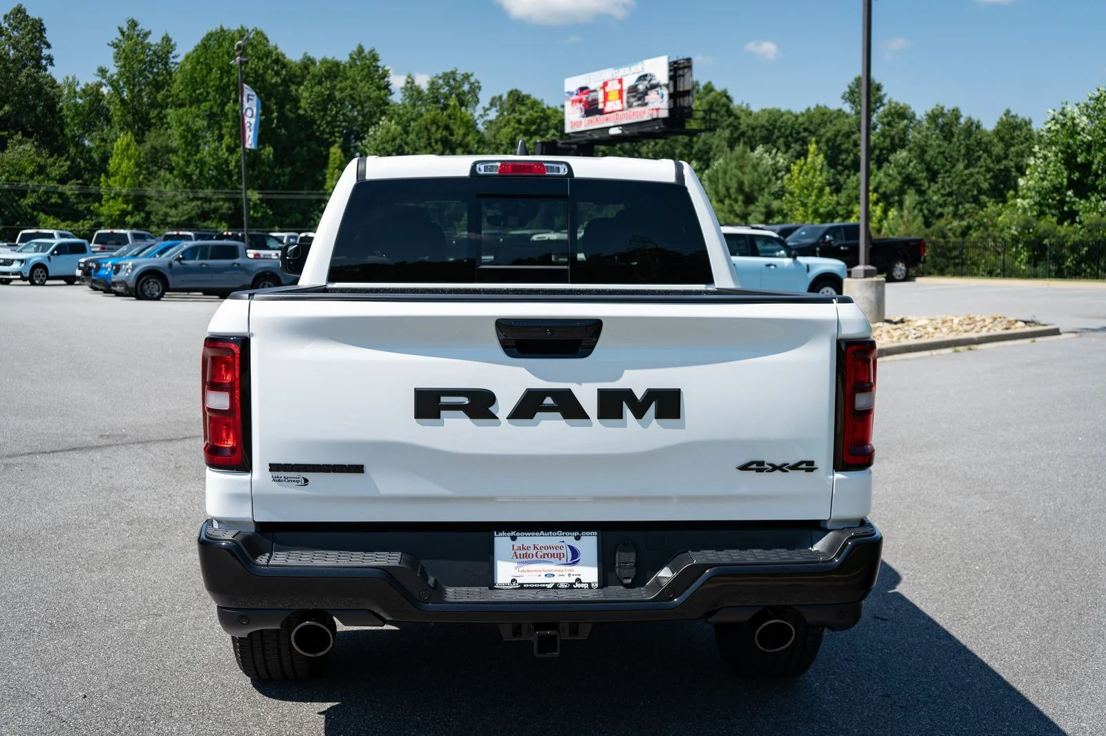 New 2026 Bright White Clear-Coat Exterior Paint RAM Big Horn/Lone Star image 8