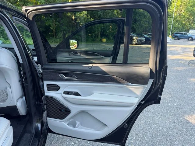 Used 2021 Diamond Black Crystal Pearlcoat Jeep Overland image 36