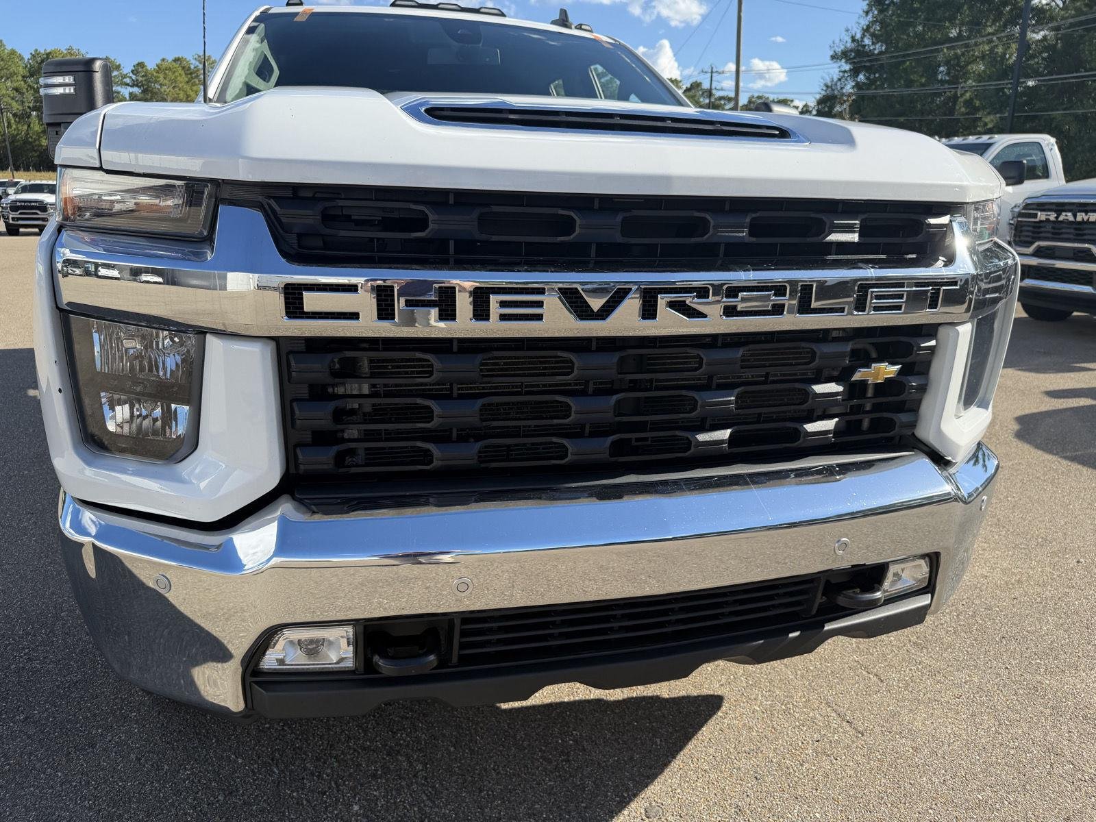 Used 2023 Summit White Chevrolet LT image 22