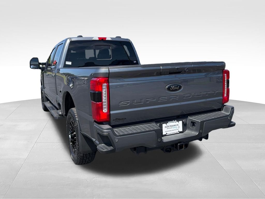 Used 2024 Gray Ford Lariat image 19