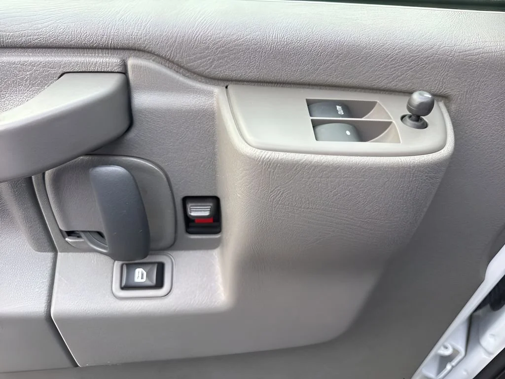 Used 2024 Summit White GMC Work Van image 21