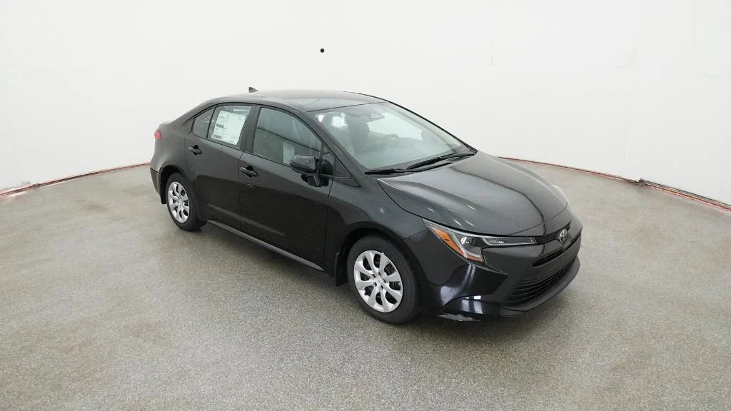 New 2026 Midnight Black Metallic Toyota LE image 4