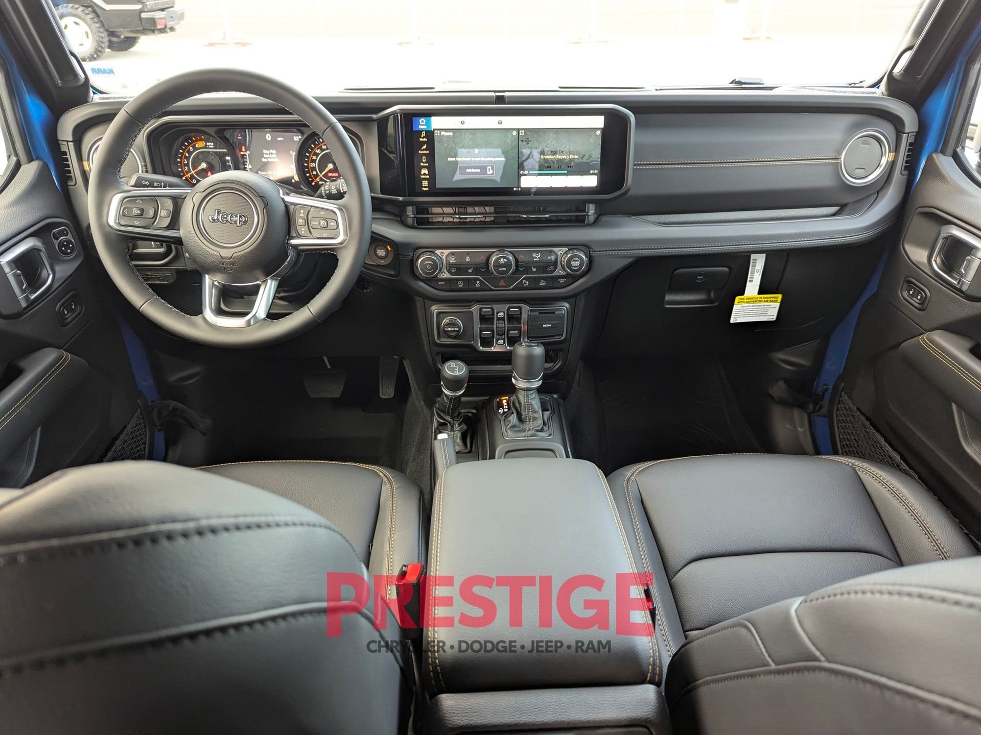 New 2026 Hydro Blue Pearl-Coat Exterior Paint Jeep Sahara image 25