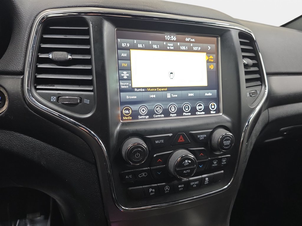 Used 2018 Bright White Clearcoat Jeep Altitude image 19