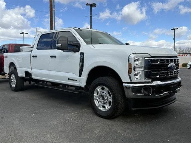Pre-Owned 2025 Ford F-350SD XLT 4WD