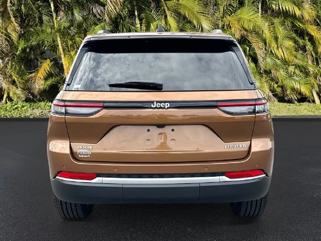 New 2026 Copper Shino Metallic Clear-Coat Exterior Paint Jeep Limited image 5