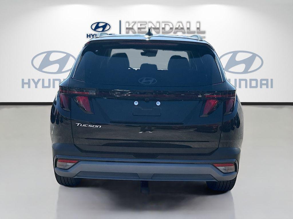 New 2026 Phantom Black Hyundai SEL FWD image 5