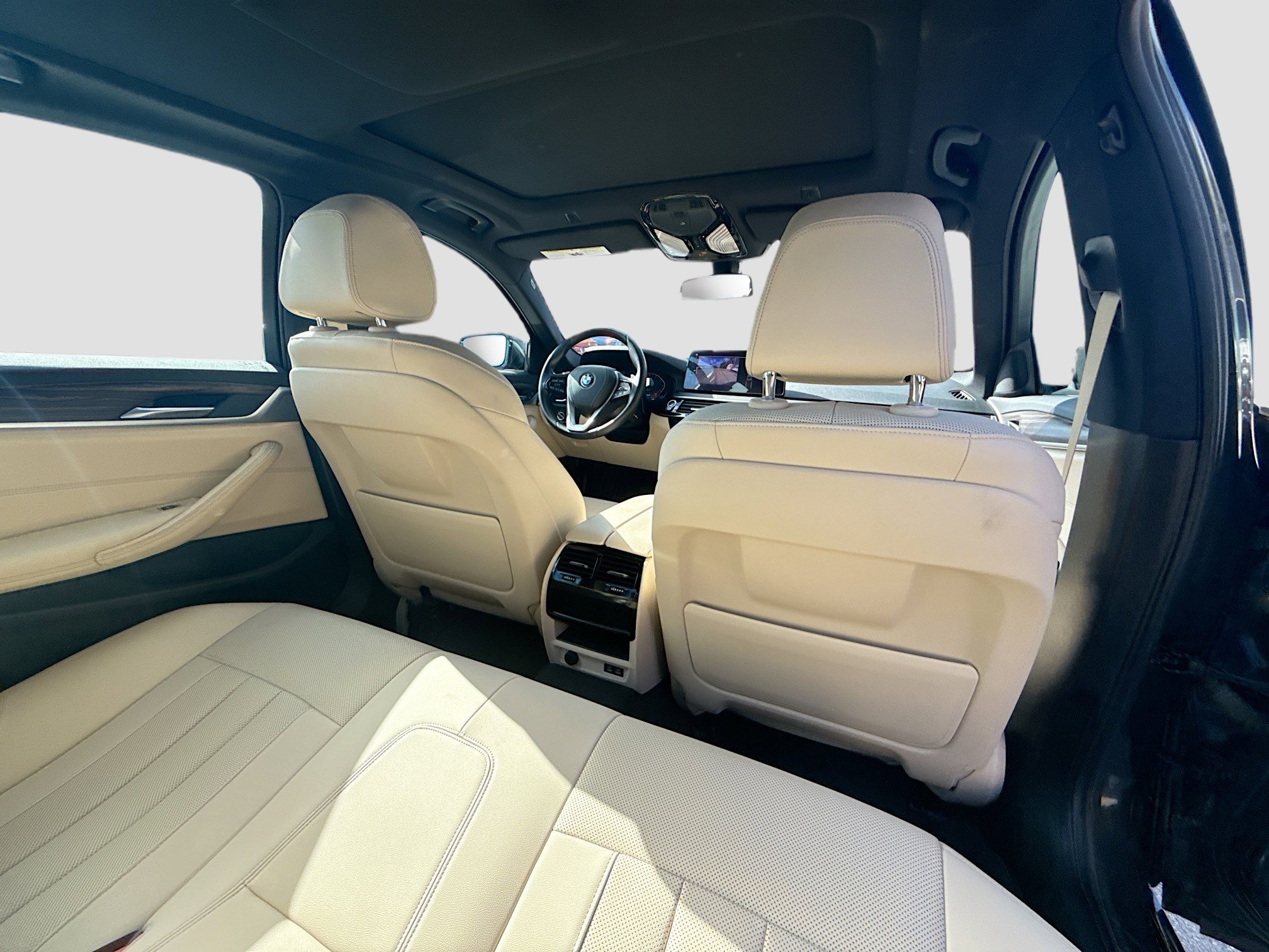 2022 BMW 5 Series 530i - Photo 28