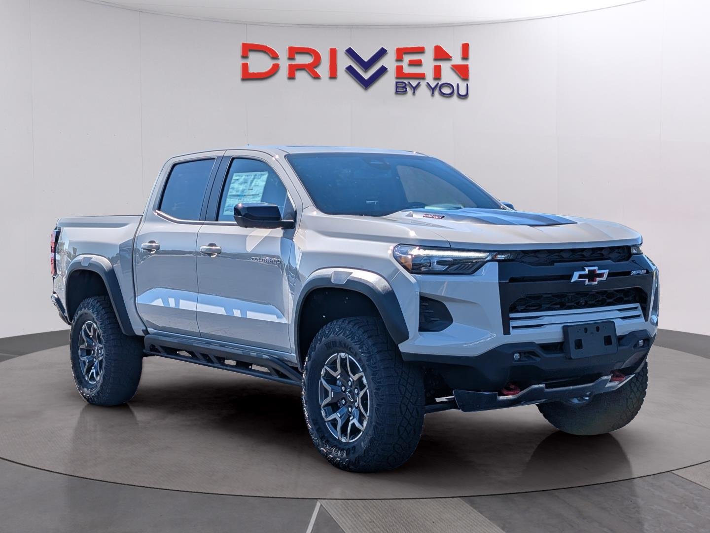 2026 Chevrolet Colorado ZR2 - Photo 8