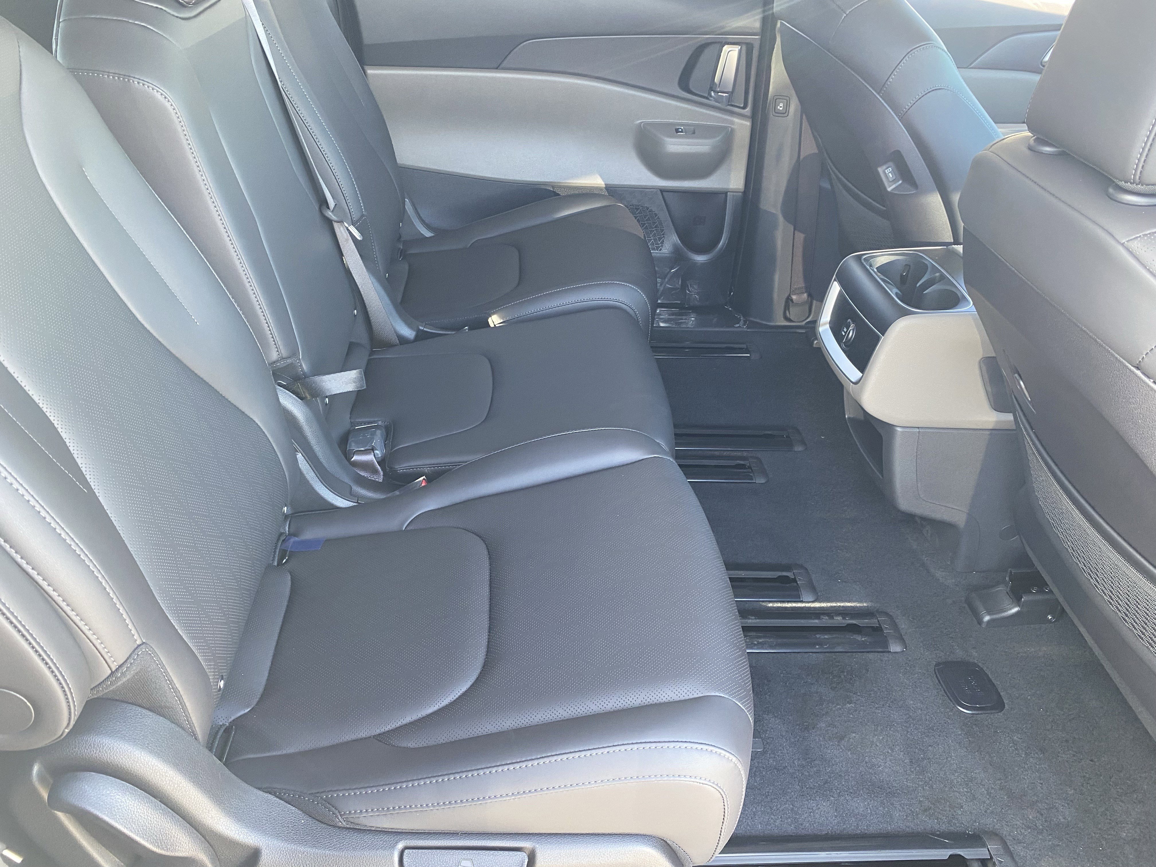 New 2026 Deep Chroma Blue Kia EX image 11