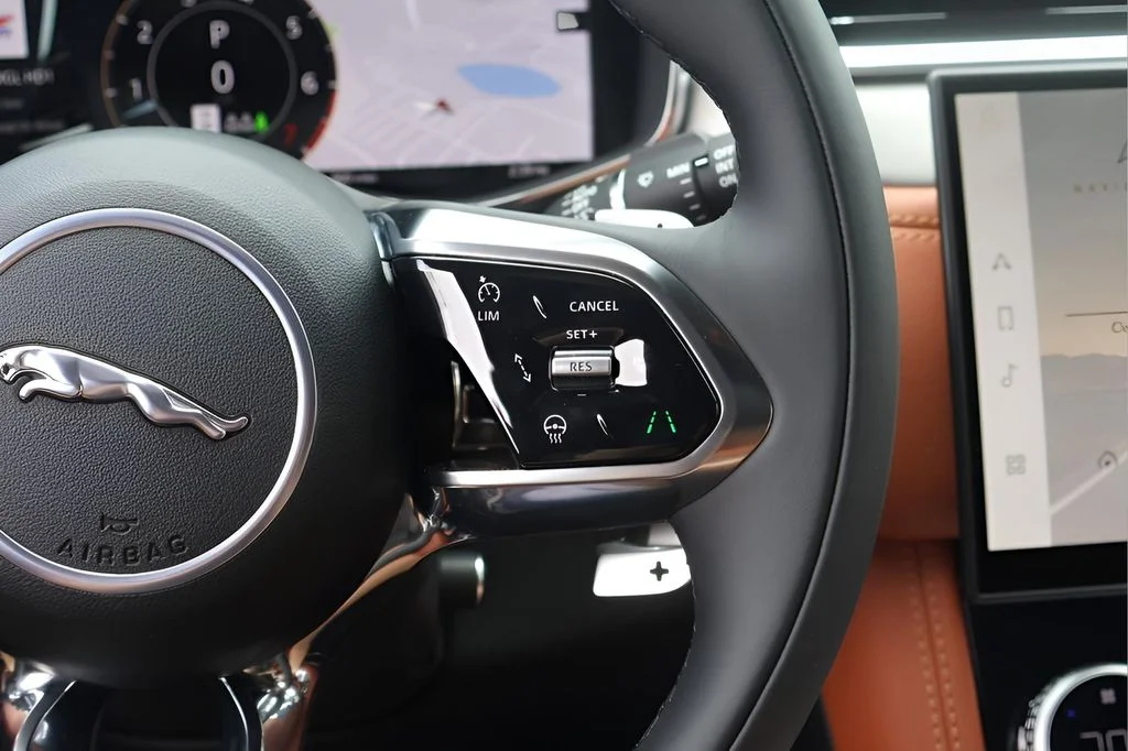 2026 Jaguar F-Pace R-Dynamic S - Photo 21