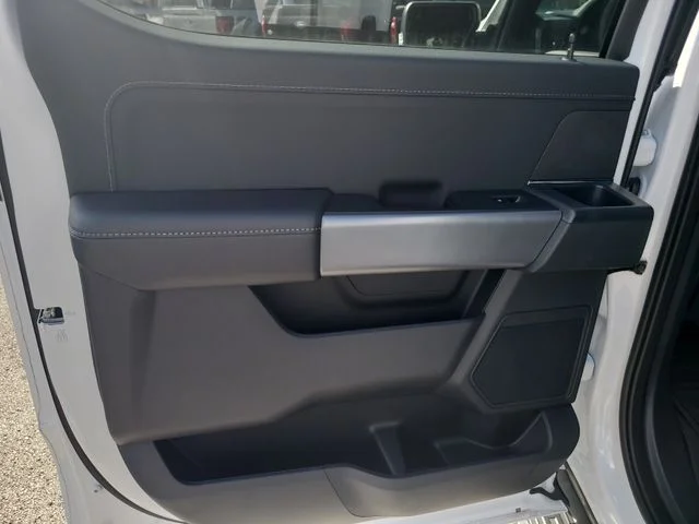 New 2026 Oxford White Ford XLT image 11