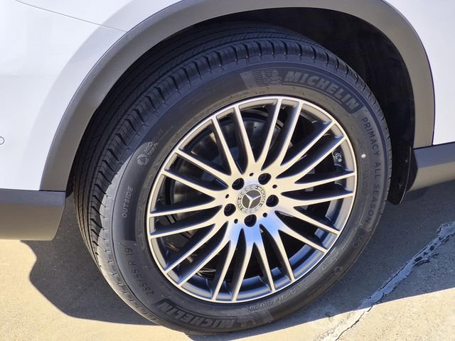 New 2026 Polar White Mercedes-Benz GLC 300 image 40