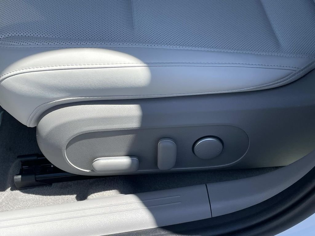 2025 Hyundai IONIQ 6 SEL - Photo 22
