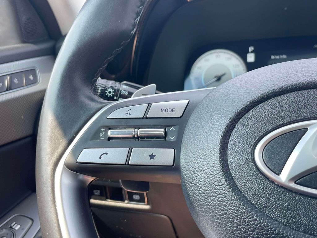 Certified Used 2025 Black Hyundai SEL Premium image 22
