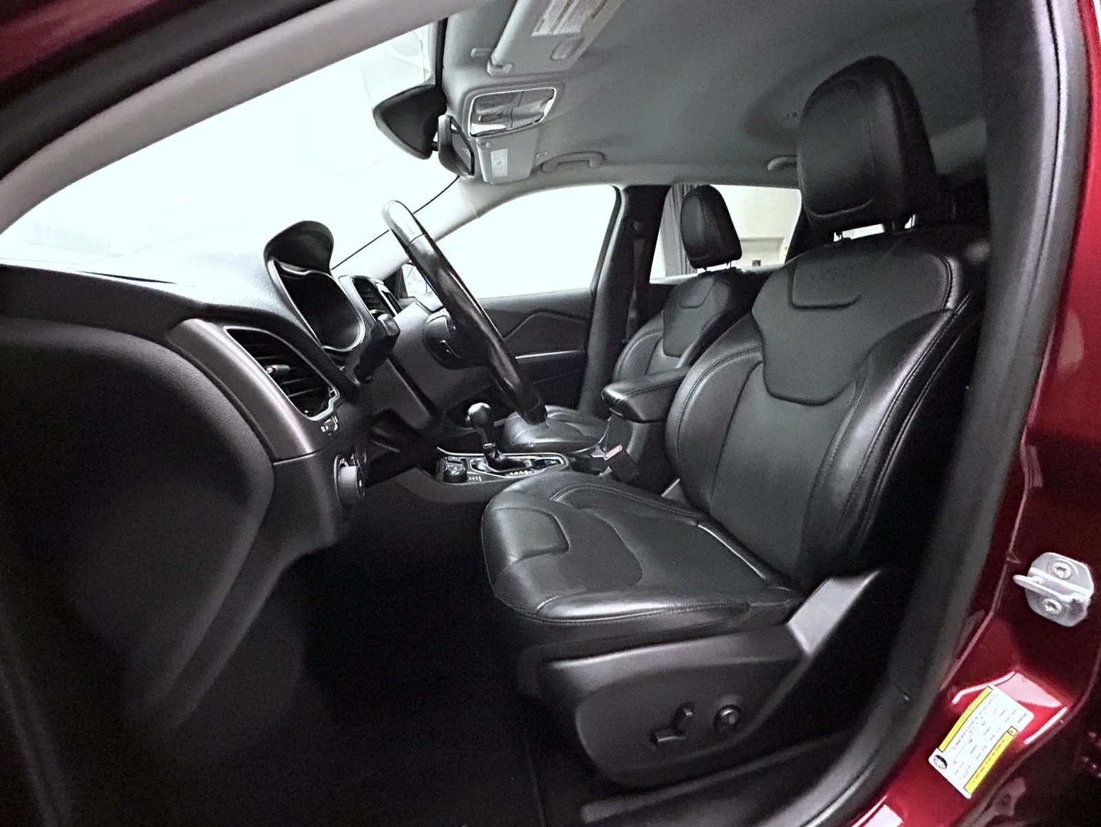 Used 2019 Red Jeep Limited image 10