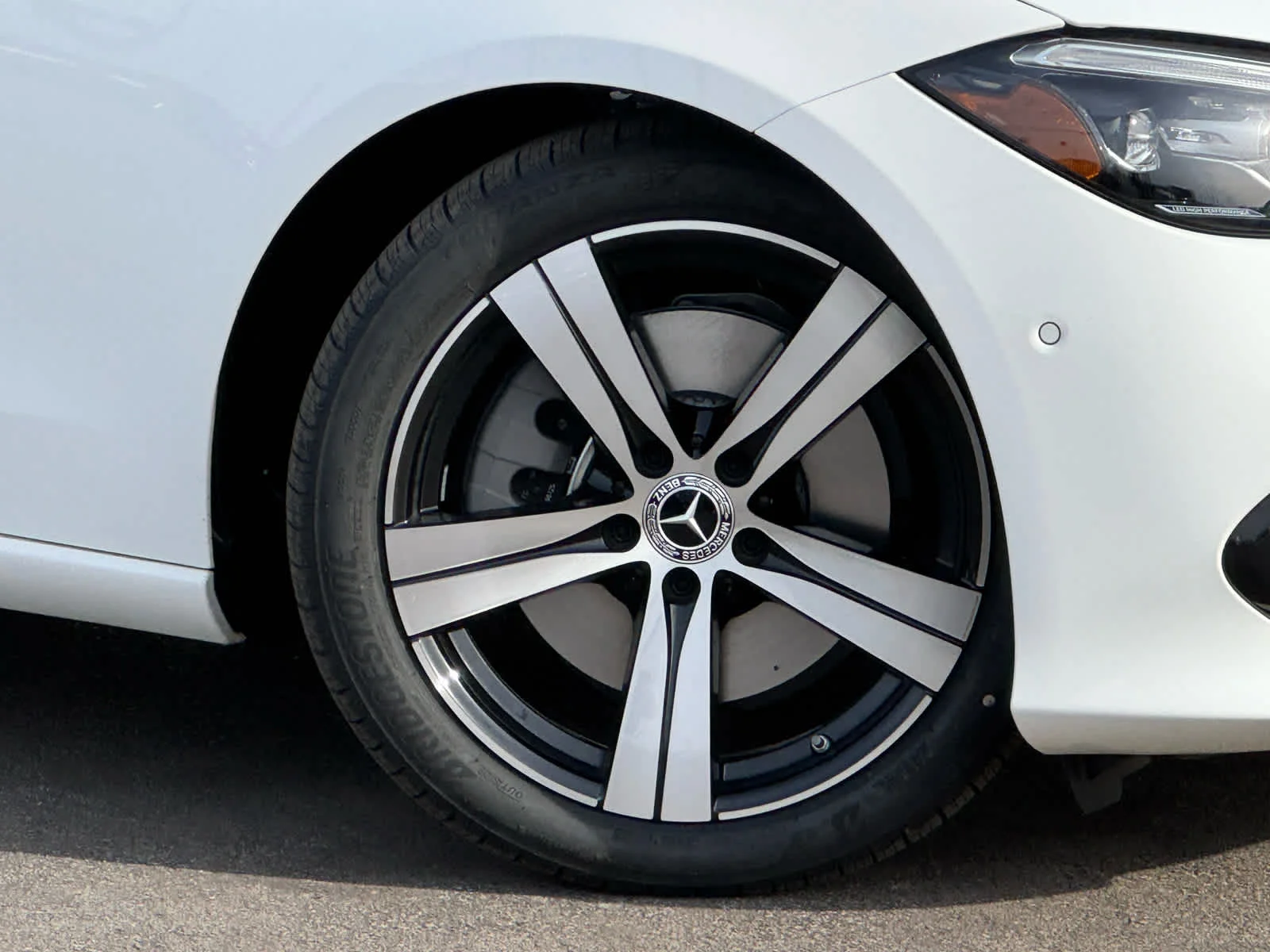 New 2026 Polar White Mercedes-Benz C 300 image 2