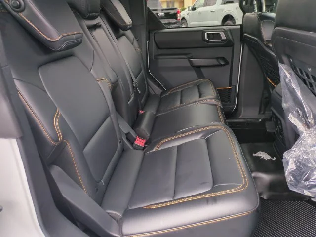 Used 2024 White Ford Badlands image 33