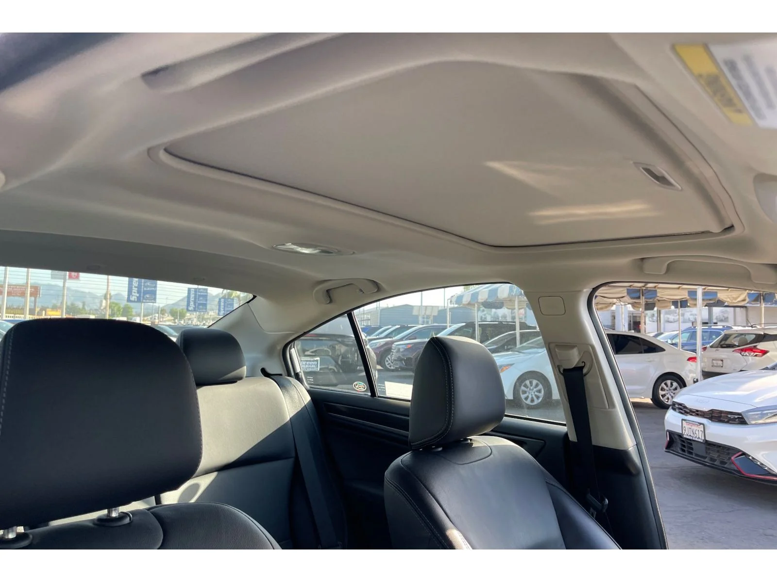 Used 2018 CRYSTAL WHITE PEA Subaru Limited image 19