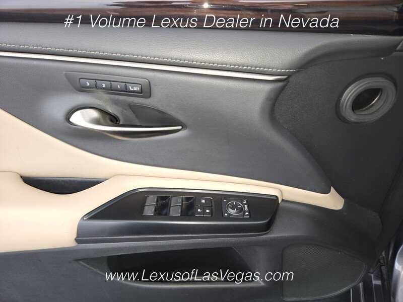 Used 2020 Gray Pearl Lexus 300h image 15