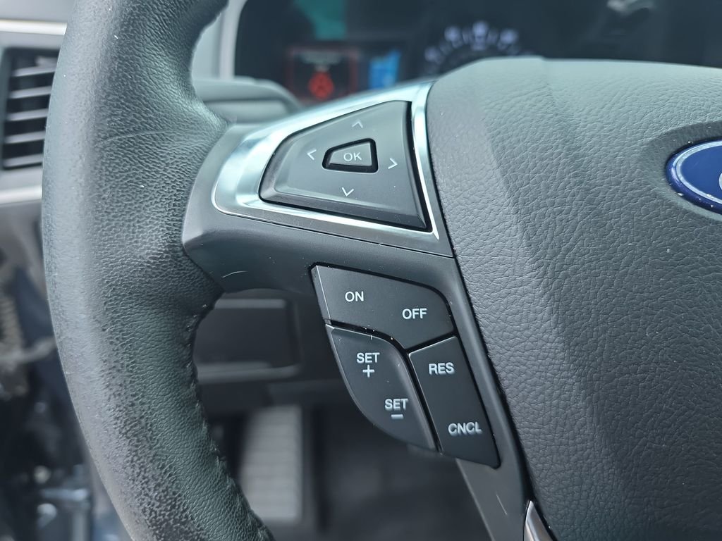 Used 2022 Blue Ford SEL image 20