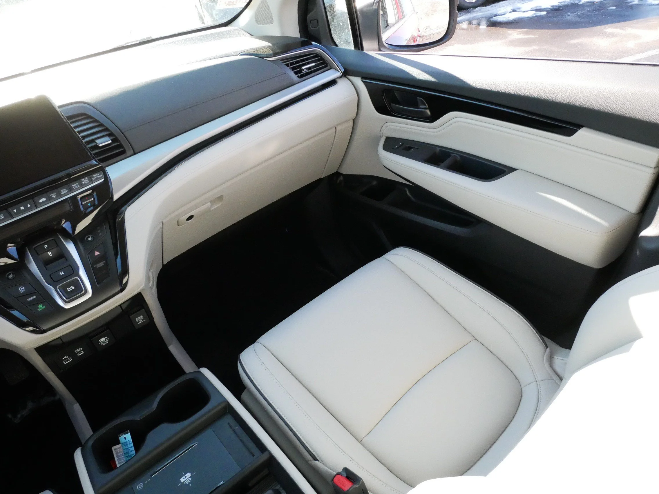 Used 2026 Radiant Red Metallic II Honda Touring image 11