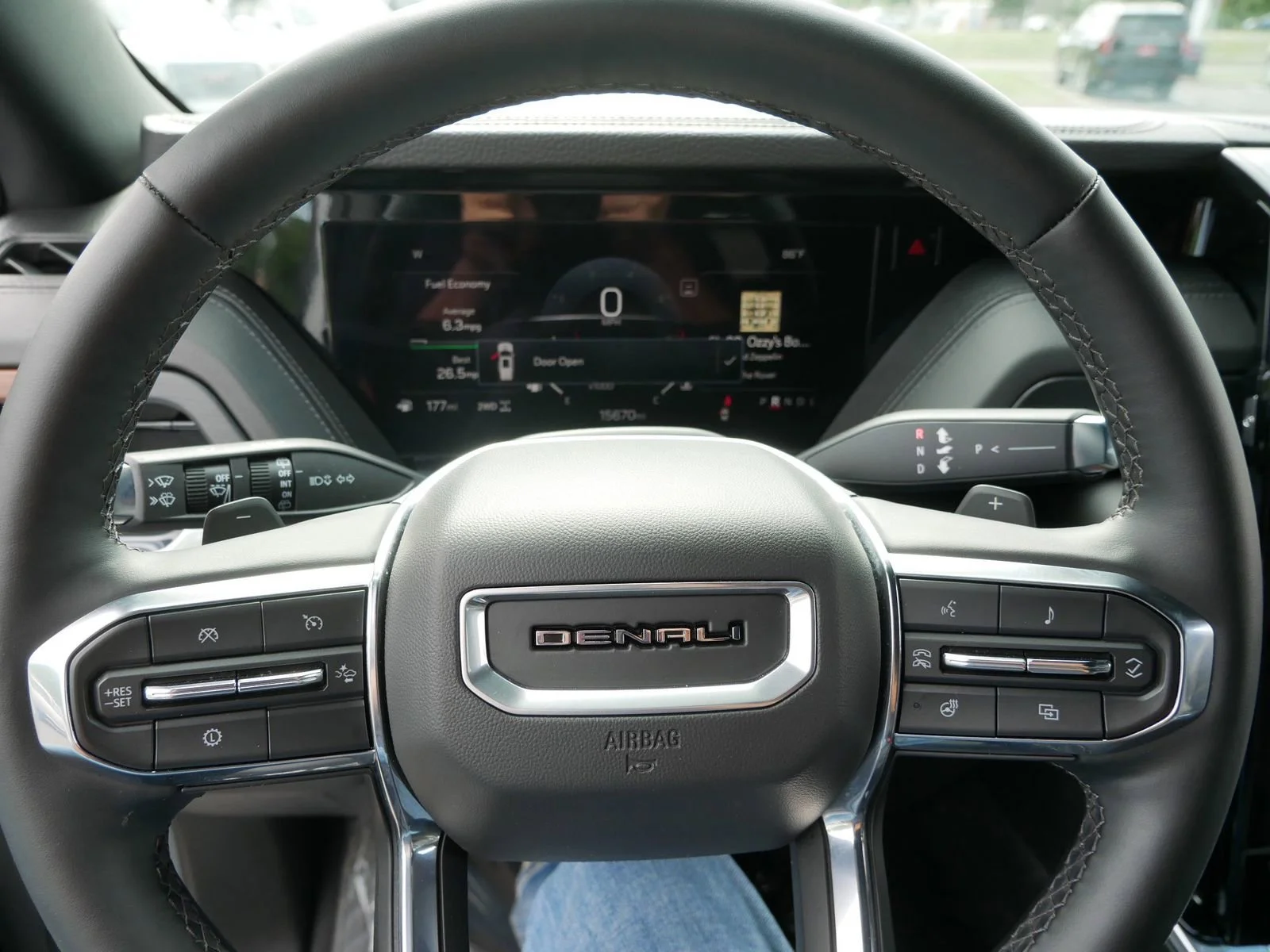 Used 2025 Sterling Metallic GMC Denali image 23