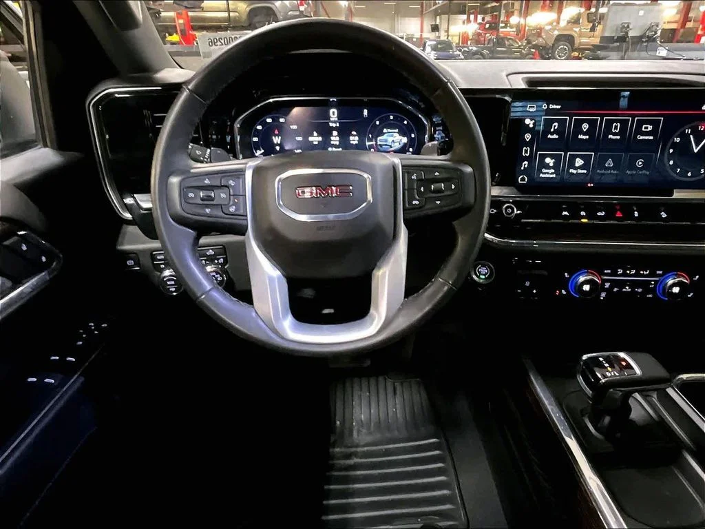 Used 2023 White GMC Elevation image 17
