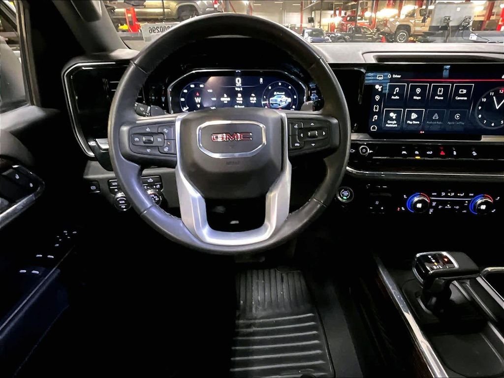 Used 2023 White GMC Elevation image 17