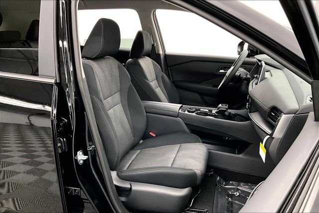 New 2026 Super Black Nissan SV image 36