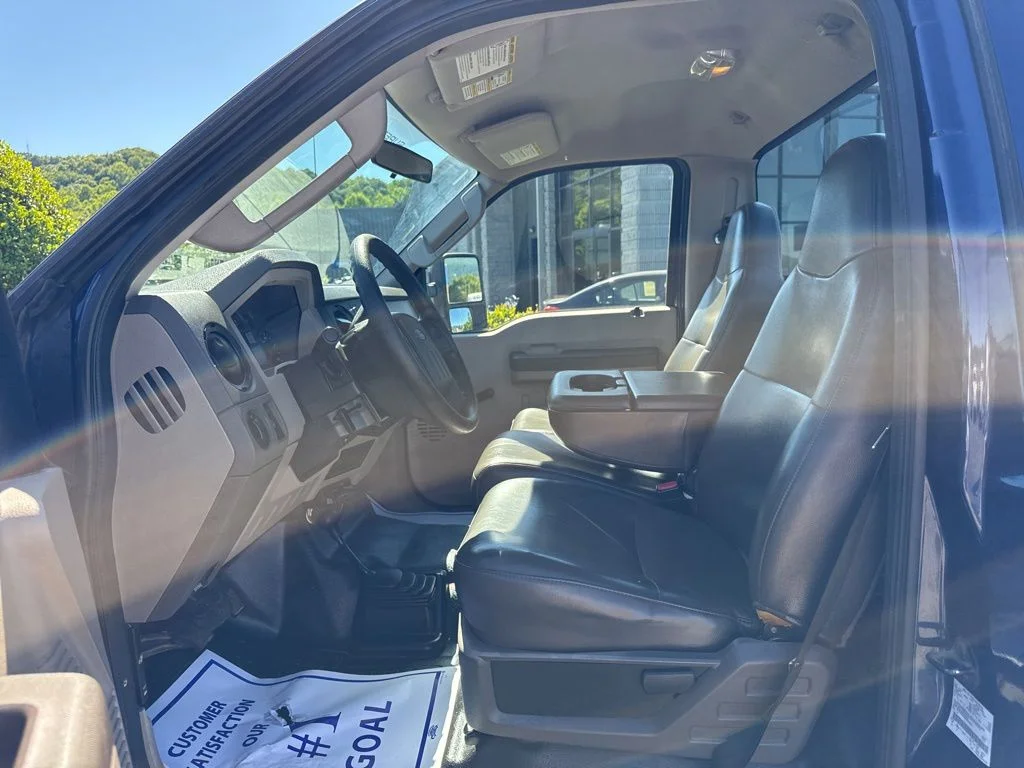 Used 2010 Blue Ford XL image 18