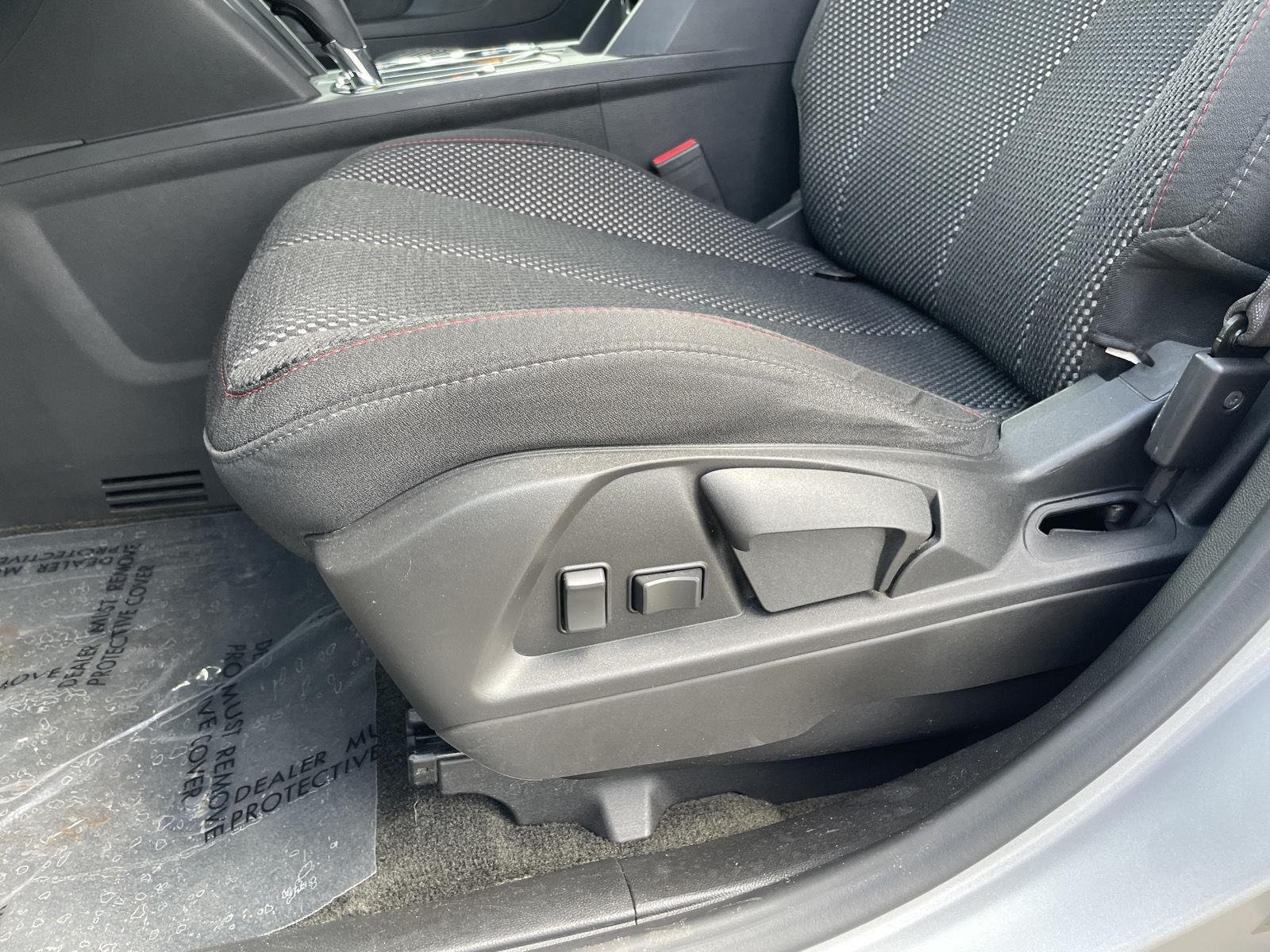 Used 2017 Quicksilver Metallic GMC SLE image 4