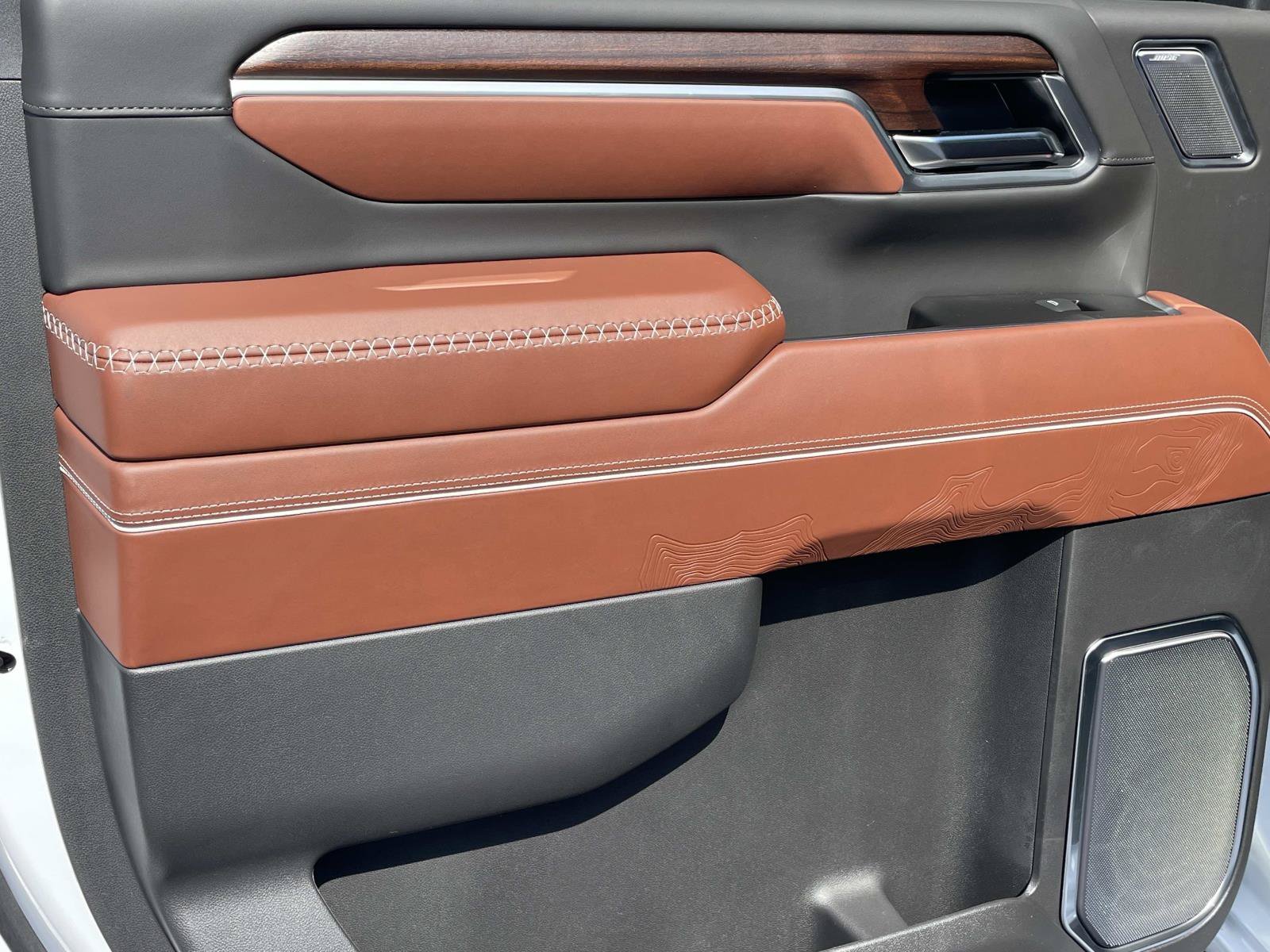 New 2026 Summit White GMC Denali Ultimate image 23