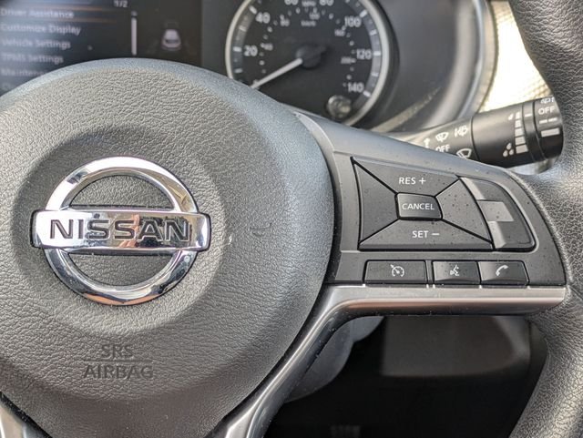 Used 2019 Cayenne Red Nissan SV image 15