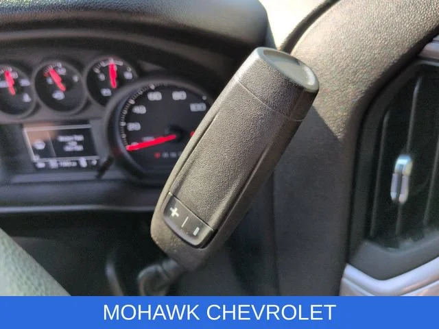Used 2022 BLACK Chevrolet Custom image 16