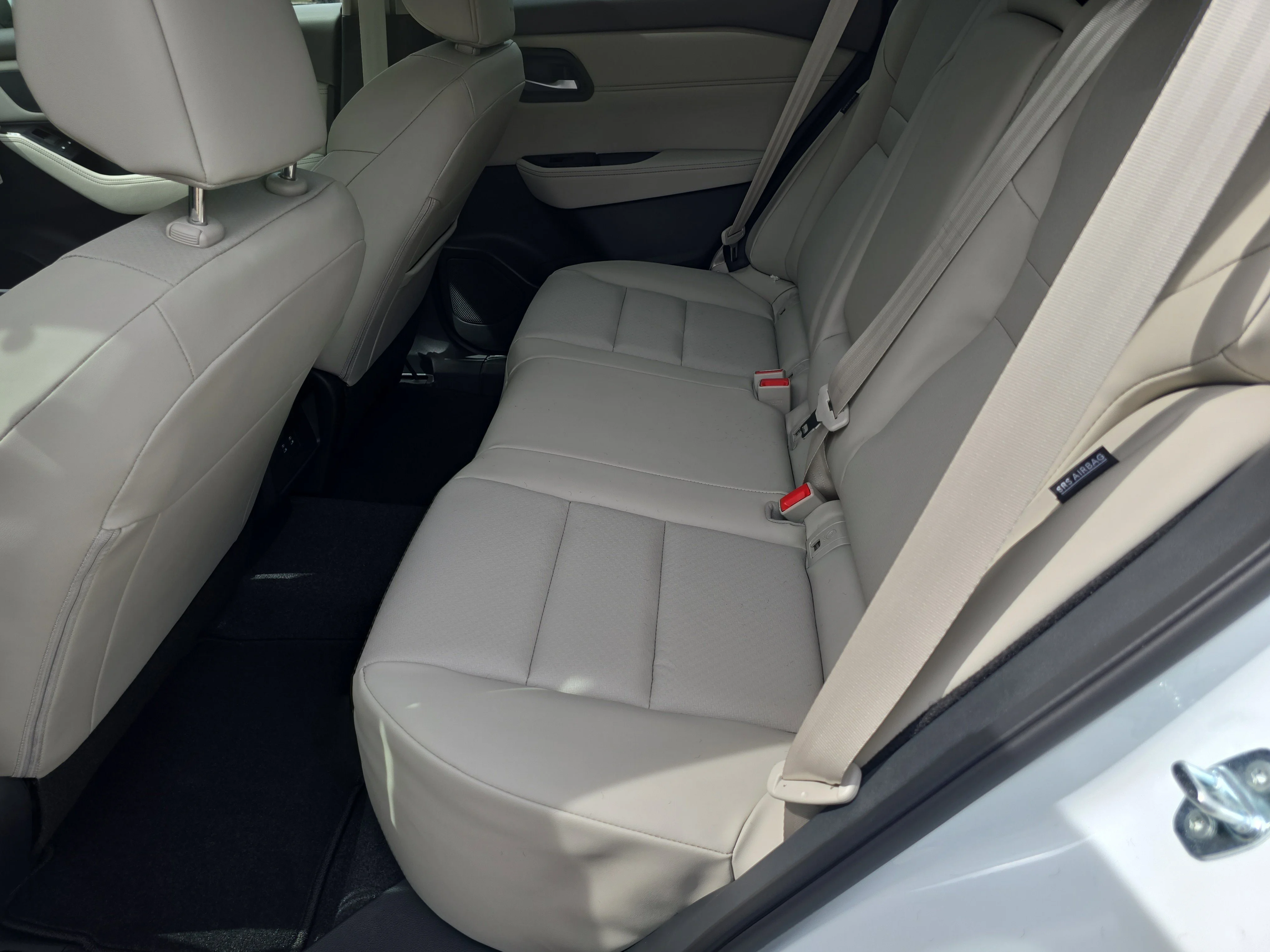 New 2026 Everest White Pearl TriCoat Nissan Dark Armor™ image 17